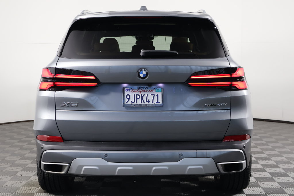 Certified 2024 BMW X5 sDrive40i w/ Premium Package RWD image 5