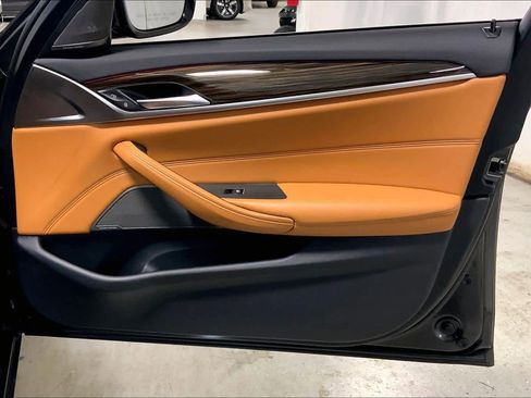 Certified 2023 BMW 530i xDrive w/ Premium Package image 22