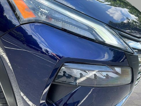 Used 2026 Nissan Rogue SL FWD image 32