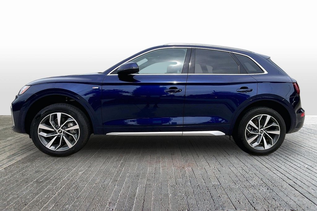 Used 2023 Audi Q5 2.0T Premium w/ Convenience Package AWD/4WD image 4
