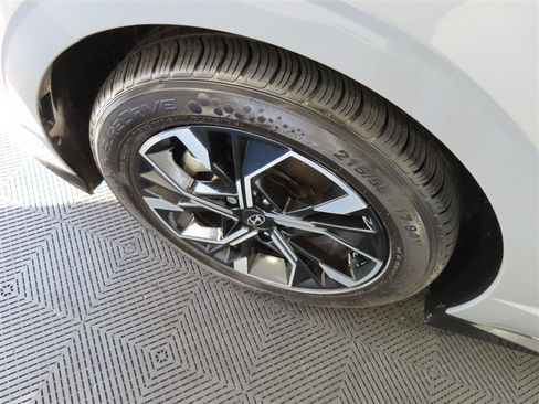 Used 2024 Hyundai Sonata SEL FWD image 6