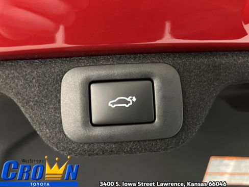 New 2026 Toyota Crown Platinum image 13