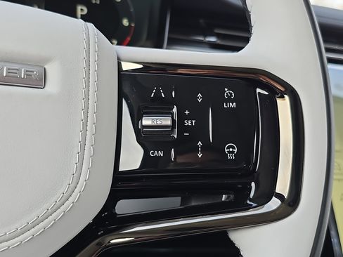 New 2026 Land Rover Range Rover Sport Dynamic SE image 18