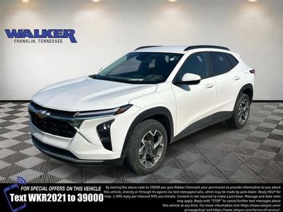 Used 2025 Chevrolet Trax LT w/ Driver Confidence Package