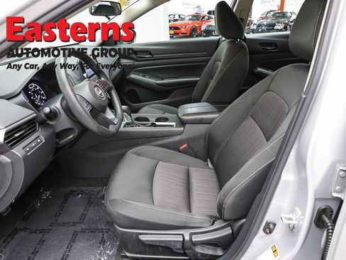 Used 2024 Nissan Altima 2.5 S FWD image 13