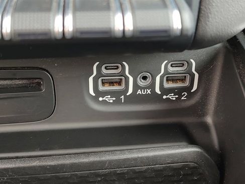 Used 2019 RAM 1500 Big Horn AWD/4WD image 34
