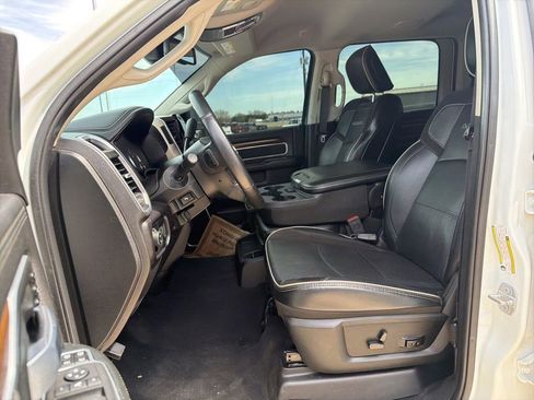 Used 2024 RAM 2500 Laramie AWD/4WD image 7