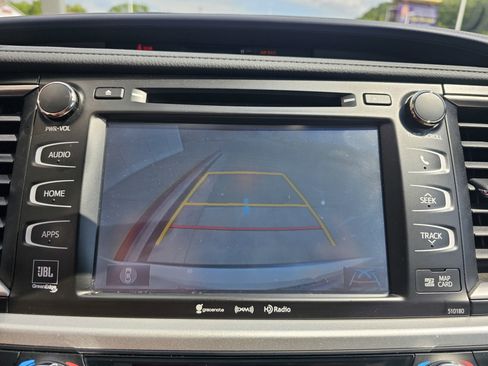 Used 2018 Toyota Highlander Limited Platinum image 26