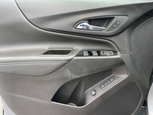 Used 2024 Chevrolet Equinox Premier FWD image 17