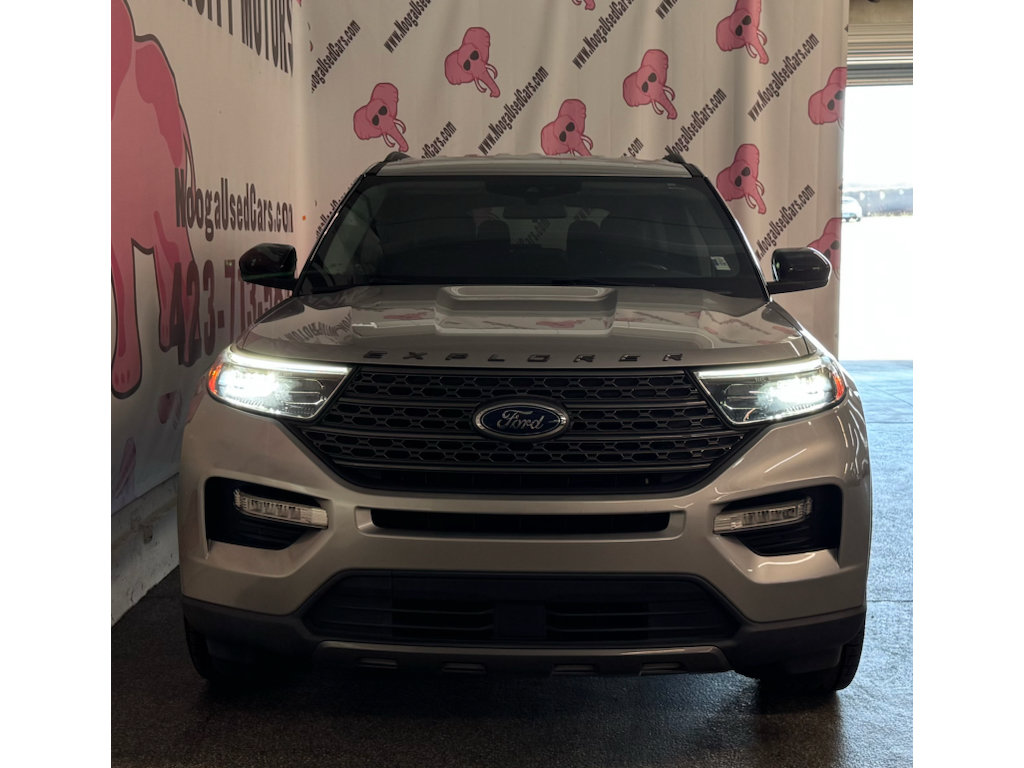Used 2022 Ford Explorer XLT w/ Equipment Group 202A RWD image 5