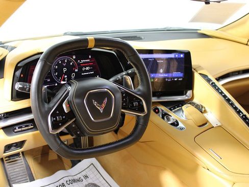 Used 2022 Chevrolet Corvette 3LT w/ Z51 Performance Package image 8