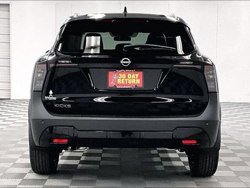 New 2026 Nissan Kicks SV w/ SV Premium Package FWD image 5