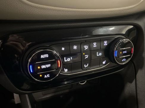 Used 2020 Buick Encore GX Select FWD image 17