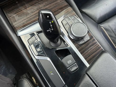 Used 2019 BMW 530i xDrive w/ Convenience Package AWD/4WD image 25