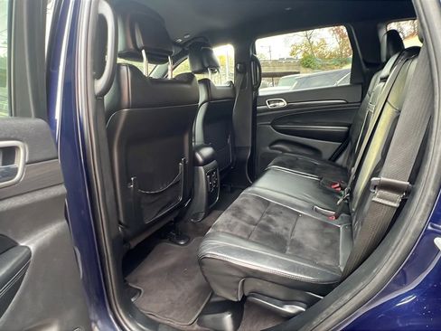 Used 2018 Jeep Grand Cherokee Laredo RWD image 26