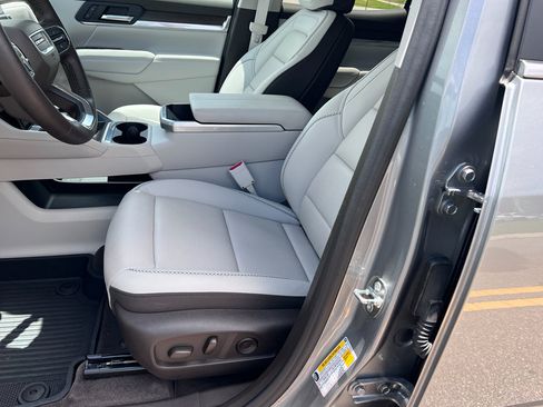 Used 2026 GMC Terrain Denali w/ LPO, Floor Liner Package AWD/4WD image 17