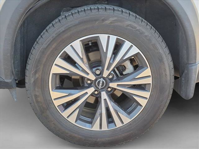 Used 2022 Nissan Rogue SV FWD image 23