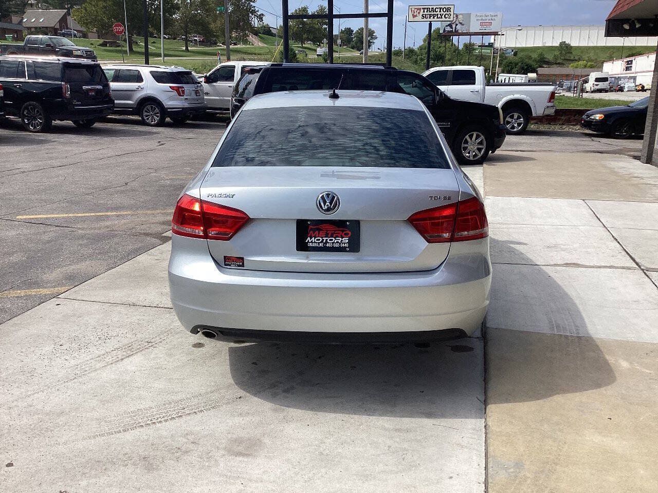 Used 2014 Volkswagen Passat TDI SE FWD image 4