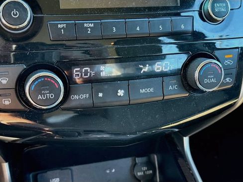 Used 2015 Nissan Altima 2.5 SL FWD image 21