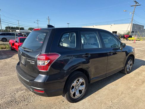 Used 2016 Subaru Forester 2.5i AWD/4WD image 3
