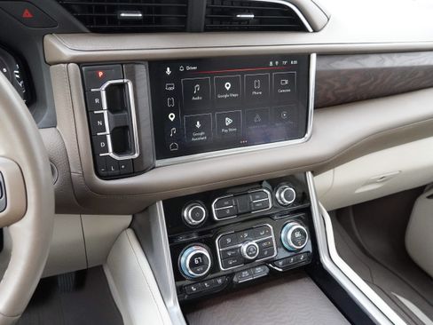 Used 2023 GMC Yukon Denali w/ Advanced Technology Package AWD/4WD image 24