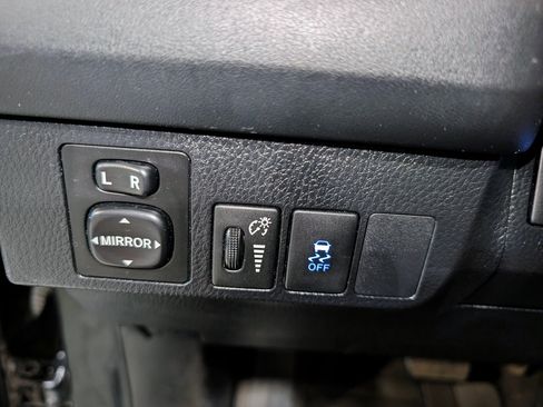 Used 2014 Toyota RAV4 LE AWD/4WD image 39