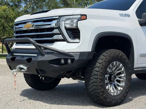 Used 2024 Chevrolet Silverado 2500 High Country w/ Technology Package AWD/4WD image 12