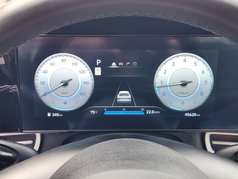 Used 2024 Hyundai Elantra Limited image 17