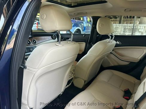 Used 2019 Mercedes-Benz GLA 250 4MATIC image 33