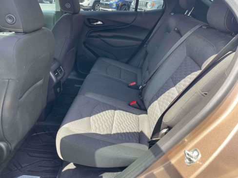 Used 2018 Chevrolet Equinox LT FWD image 6