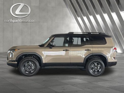 Certified 2026 Lexus GX 550 AWD/4WD image 1