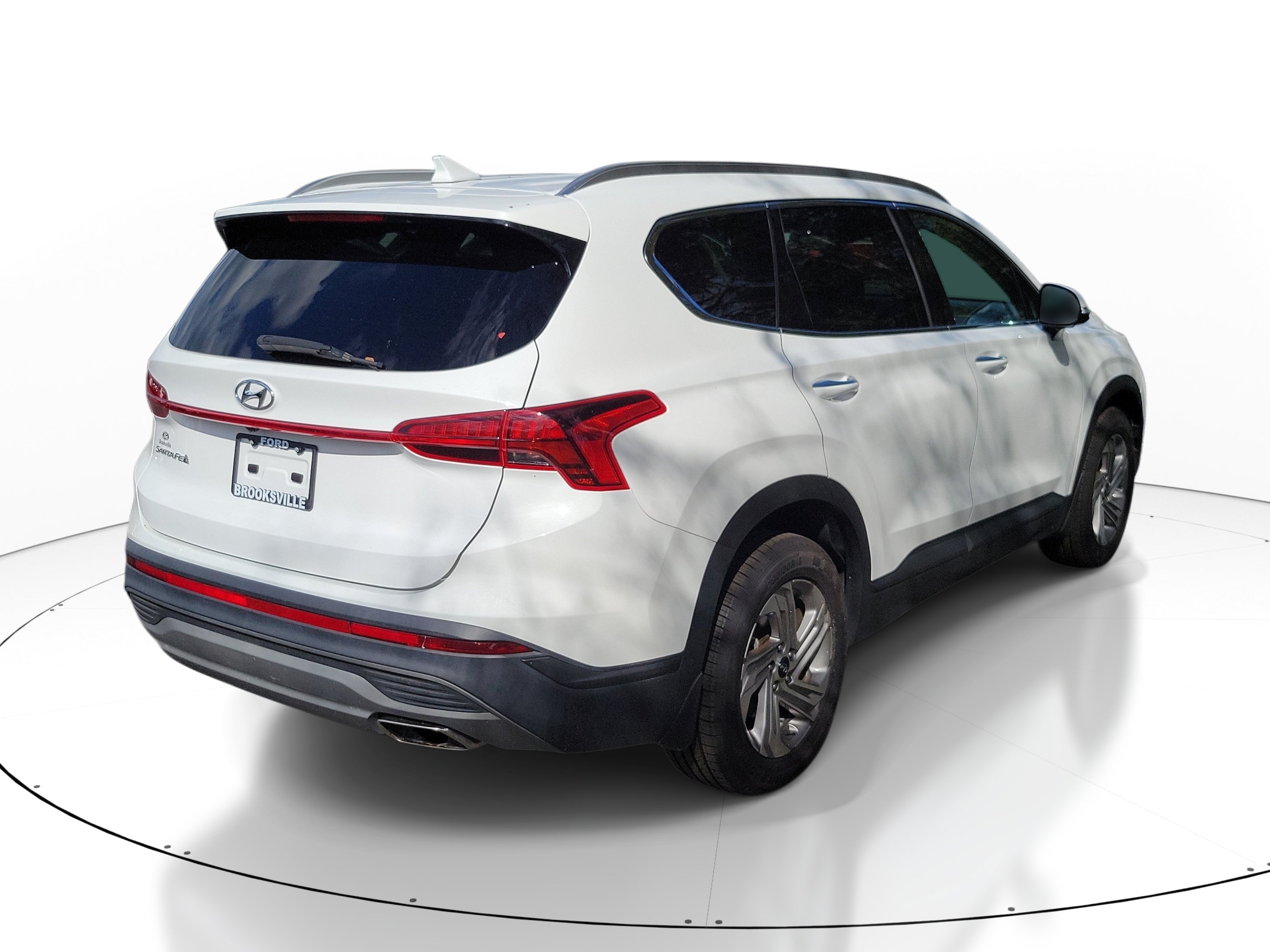 Used 2023 Hyundai Santa Fe SEL FWD image 2