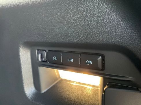 Used 2026 Ford Explorer Platinum AWD/4WD image 22
