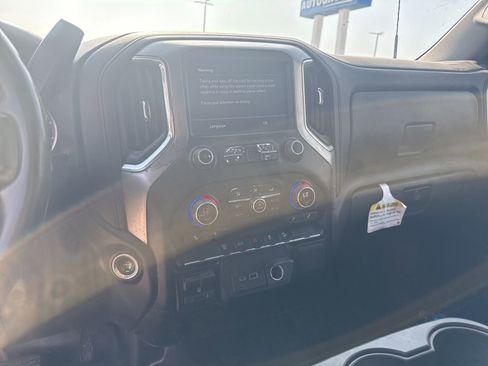 Used 2022 Chevrolet Silverado 2500 LT w/ Convenience Package AWD/4WD image 17