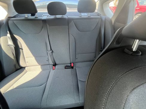 Used 2025 Kia K4 LXS image 33