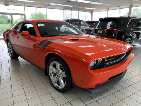 Used 2009 Dodge Challenger R/T RWD image 5