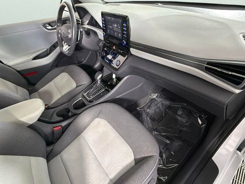 Used 2020 Hyundai Ioniq SE image 35