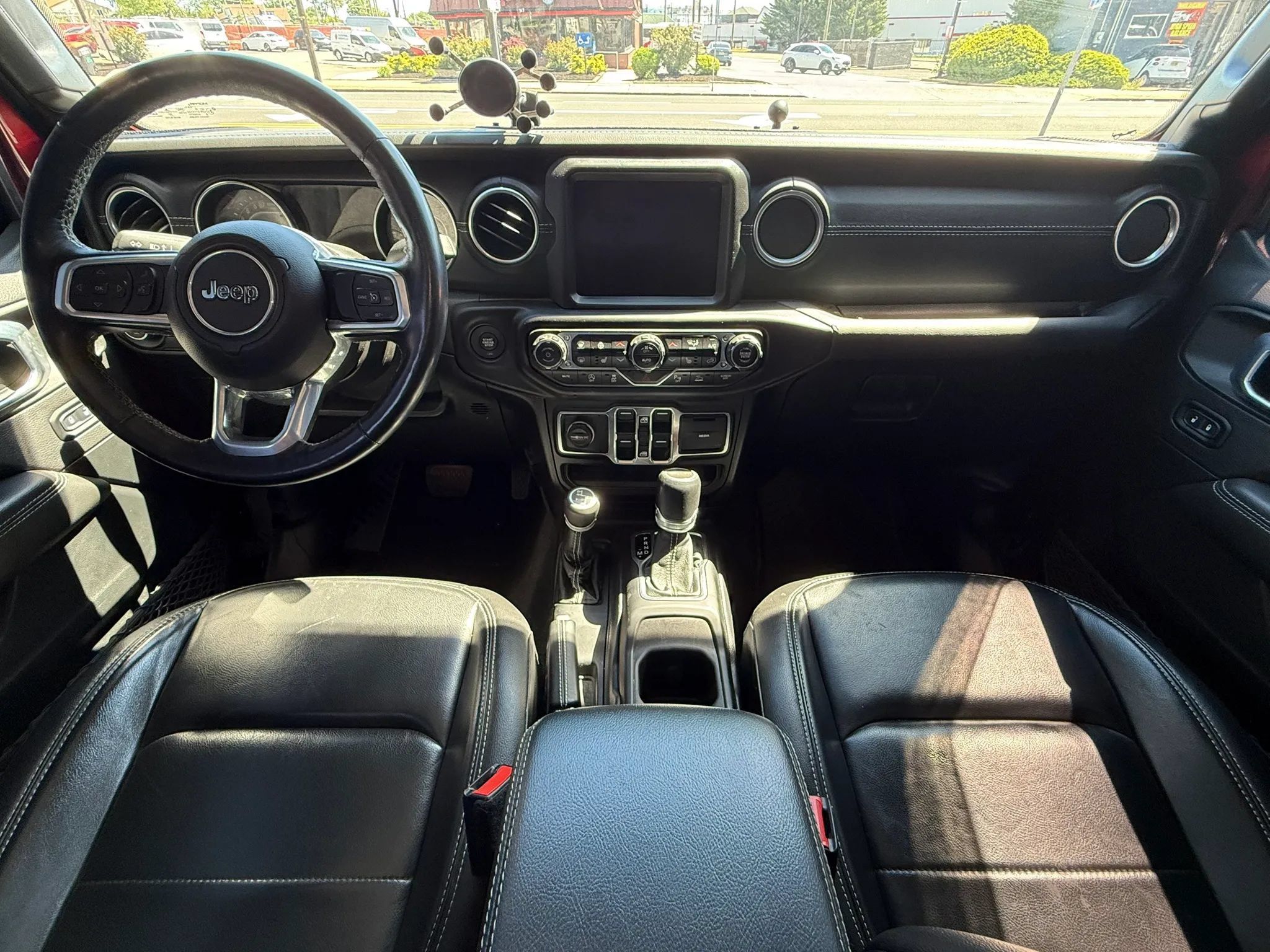 Used 2021 Jeep Gladiator Overland w/ Popular Equipment Package AWD/4WD image 20