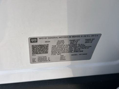 Used 2024 GMC Terrain SLT AWD/4WD image 35