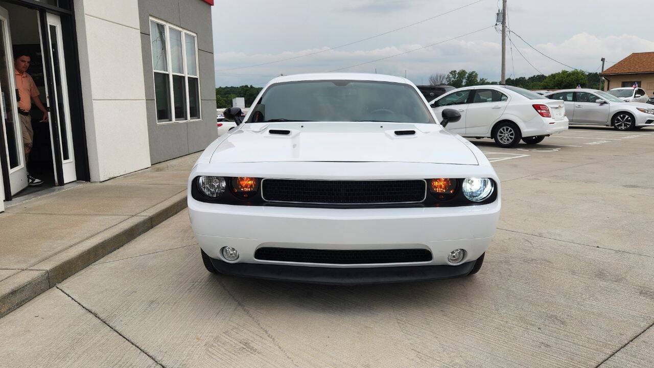 Used 2011 Dodge Challenger RWD image 8