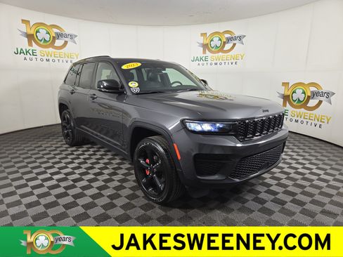 Used 2023 Jeep Grand Cherokee Altitude AWD/4WD image 1
