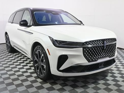 New 2026 Lincoln Nautilus Reserve AWD/4WD image 7