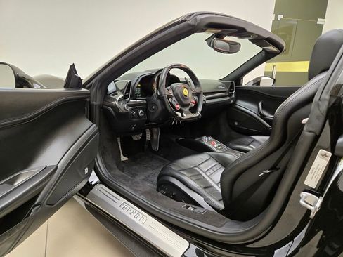 Used 2014 Ferrari 458 Spider RWD image 18