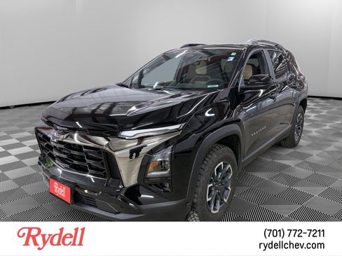 Used 2025 Chevrolet Equinox ACTIV w/ Safety and Technology Package AWD/4WD image 1