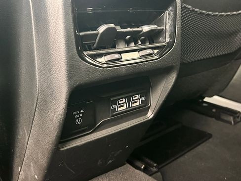 Used 2024 Jeep Grand Cherokee Altitude RWD image 31