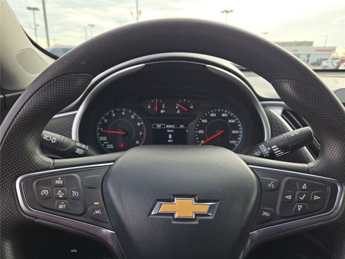 Used 2024 Chevrolet Malibu LT image 34