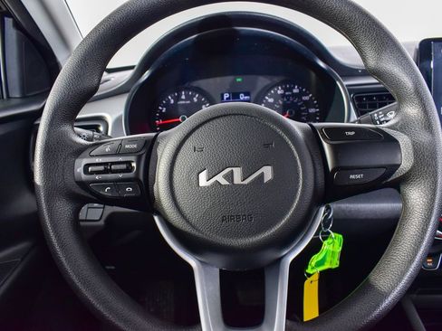 Used 2023 Kia Rio LX image 17