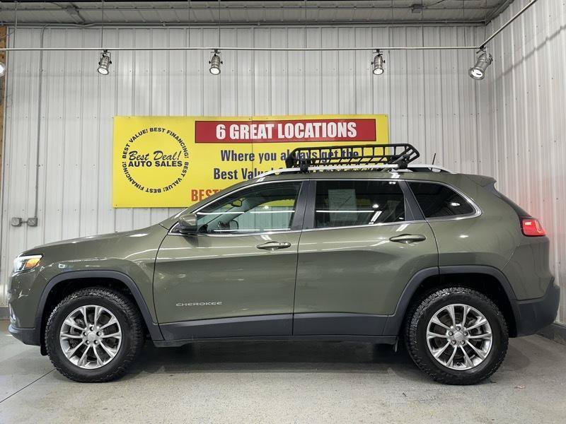 Used 2021 Jeep Cherokee Latitude Lux w/ Comfort/Convenience Group AWD/4WD image 2