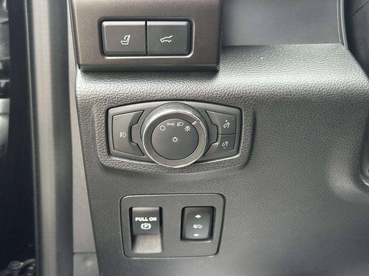 Used 2021 Ford Expedition Max Limited RWD image 28