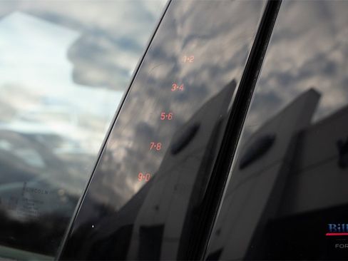 Used 2022 Lincoln Corsair Reserve w/ Equipment Group 201A image 9